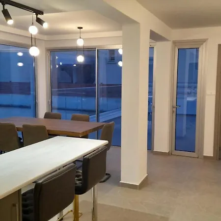 Apartman Sky On The Pool *